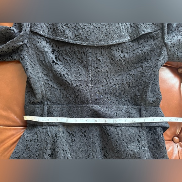 Burberry London floral lace black trench coat - Picture 11 of 11